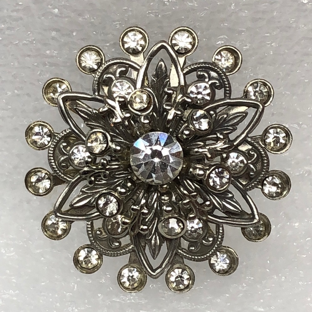 Vintage 3D Rhinestone Flower Snowflake Brooch Silver Tone